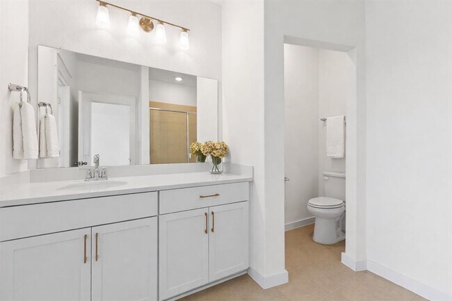 Building Photo - 120 Hartson Dr