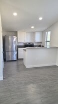 Building Photo - 7406 Geneva Dr