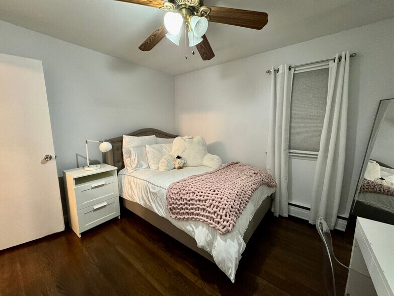 Building Photo - 80 Hickory Rd