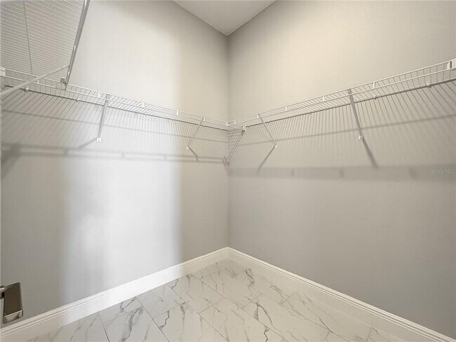 Building Photo - 13181 McMillan Dr