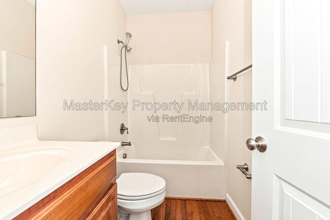 Building Photo - 725 Keystone Park Dr