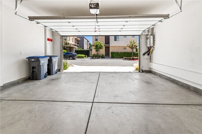 Building Photo - 706 Colorado Cir