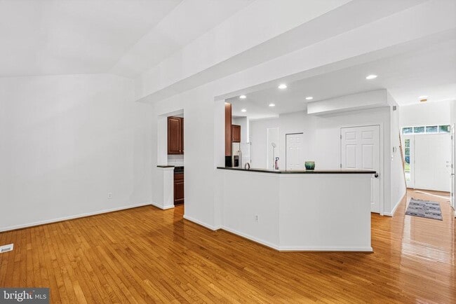 Building Photo - 406 Arnold Dr