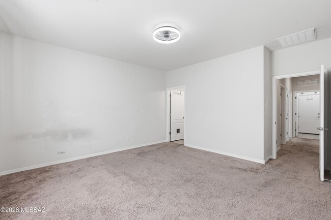 Building Photo - 6737 S Cut Bow Dr
