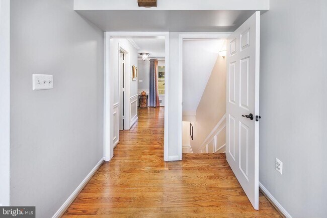 Building Photo - 980 Old Holly Dr