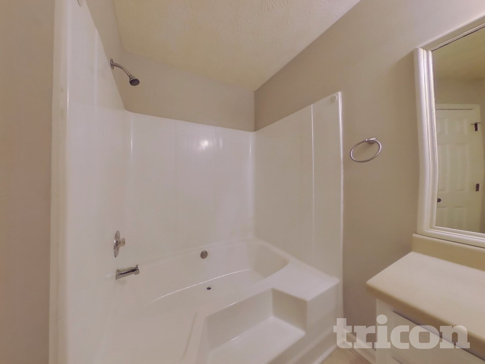 Building Photo - 15 Gregory Ln