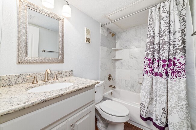 Building Photo - 2300 Augusta Dr