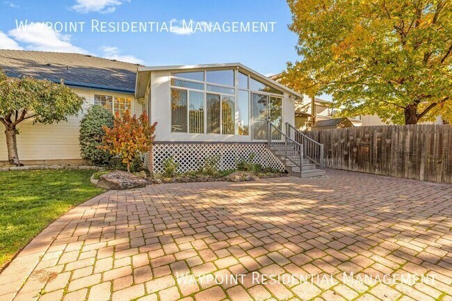 Building Photo - 4917 N Contour Way