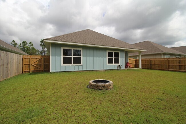 Building Photo - 4 bedroom 2 bathroom home in the newer Arbor Place subdivision in Pace ~ Pet Friendly ~ Ready Sep...