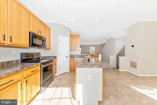 Building Photo - 1812 Reading Ct