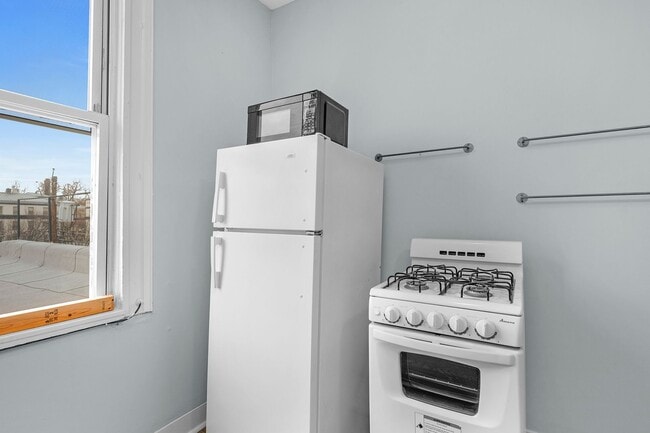 Building Photo - 3114 N Calvert St