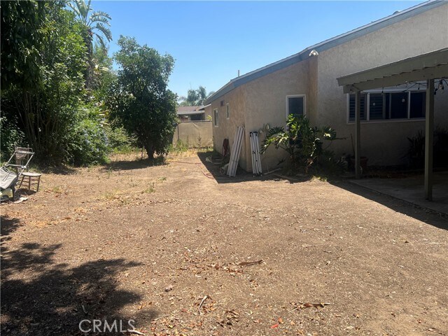 Building Photo - 946 W Woodcrest St
