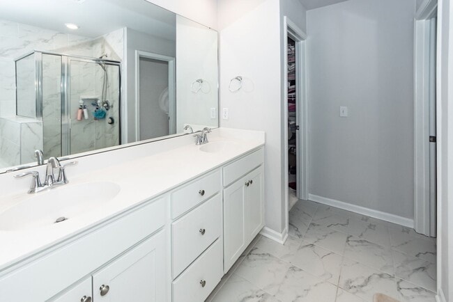 Building Photo - 6976 Pumpkinseed Dr