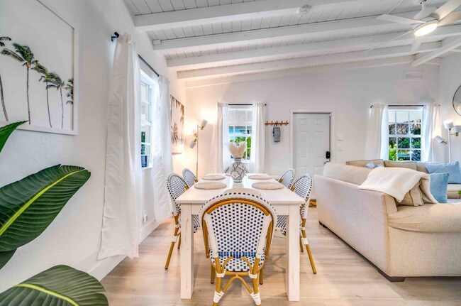 Building Photo - 140 SE 9th Ave