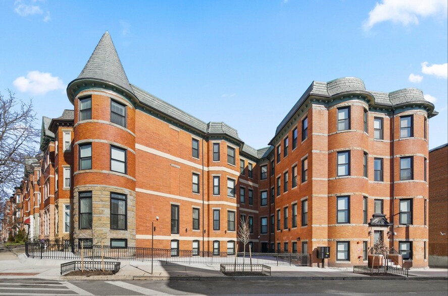 Building Photo - 2201 Brookfield Ave