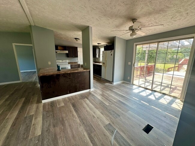 Building Photo - 4108 Bonfield Dr