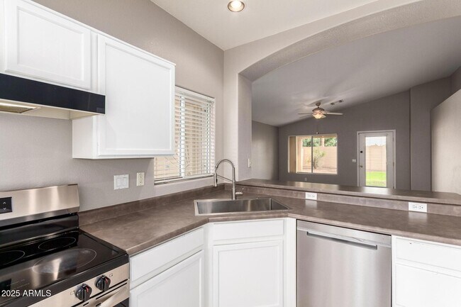 Building Photo - 21629 N 79th Dr