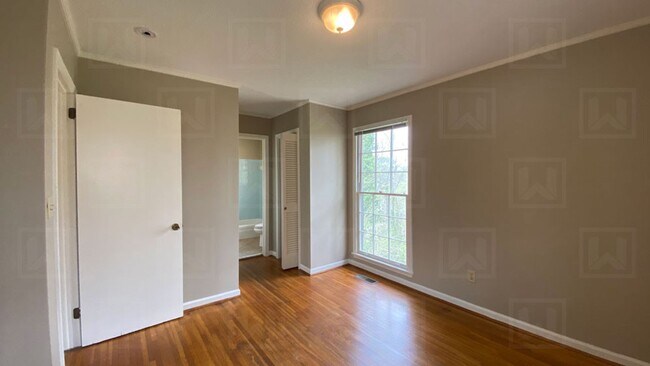 Building Photo - Excellent 4 Bedroom House in Bluff Park Co...