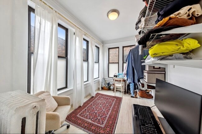 Building Photo - 5054 S Woodlawn Ave