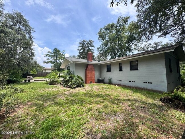 Building Photo - 2054 Holly Oaks River Dr