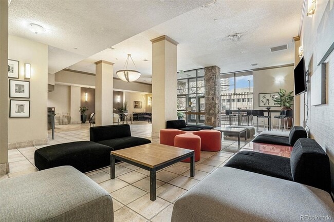 Building Photo - 1020 15th St