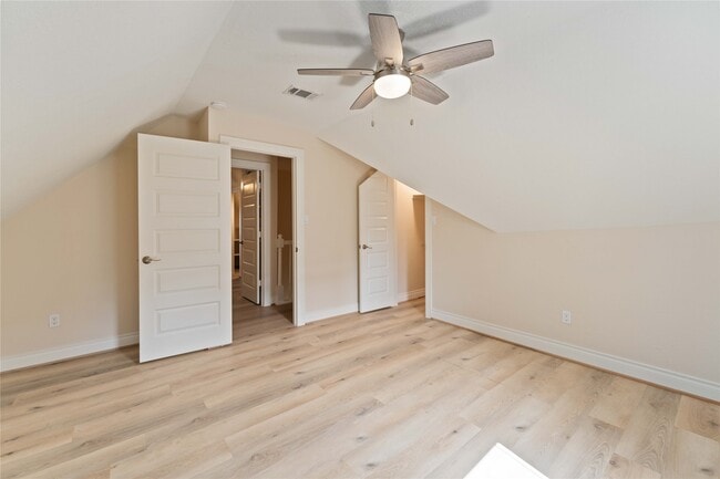Building Photo - 2631 Persa St