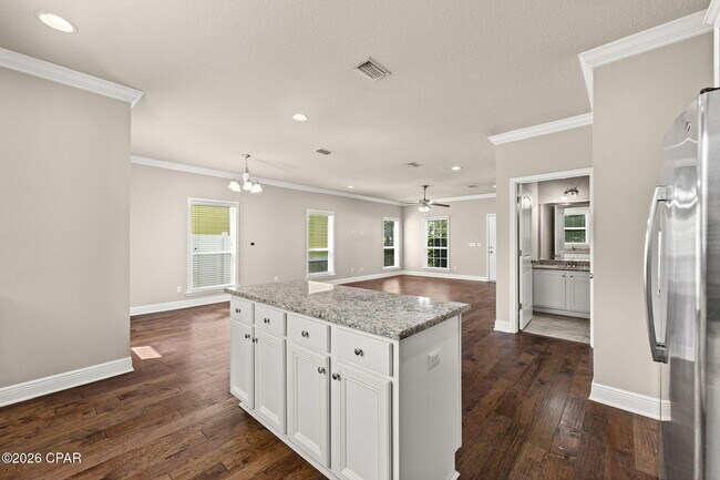 Building Photo - 71 Grayling Way