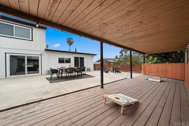Building Photo - Spacious Remodeled Home with Separate Apar...