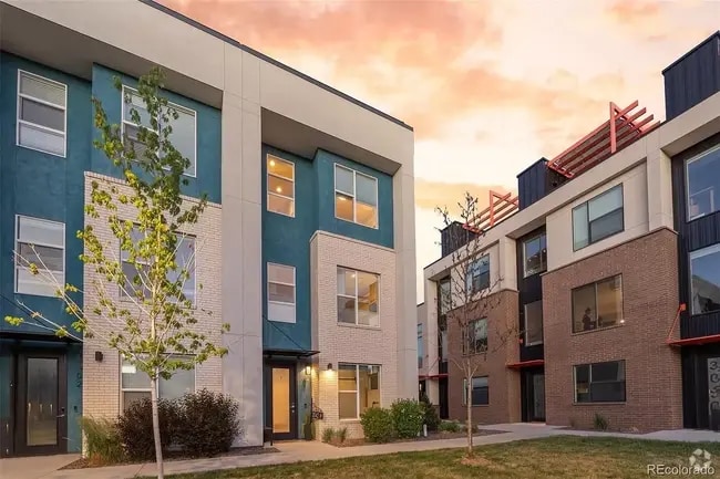 Building Photo - 3042 Wilson Ct