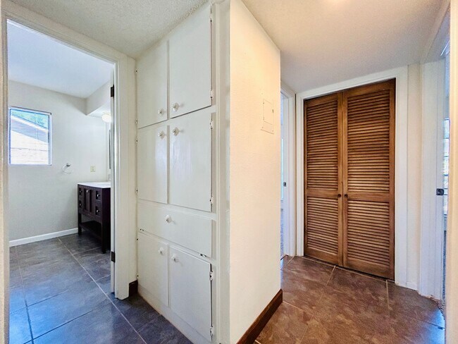 Building Photo - 11300 Maidenstone Dr