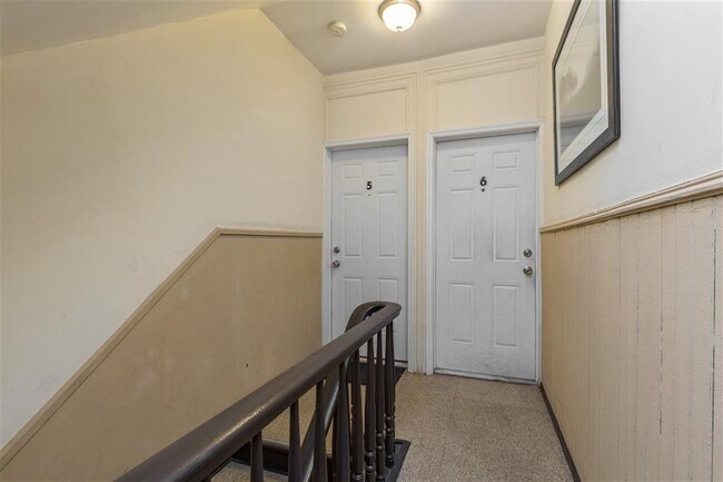 Building Photo - 278 2nd St