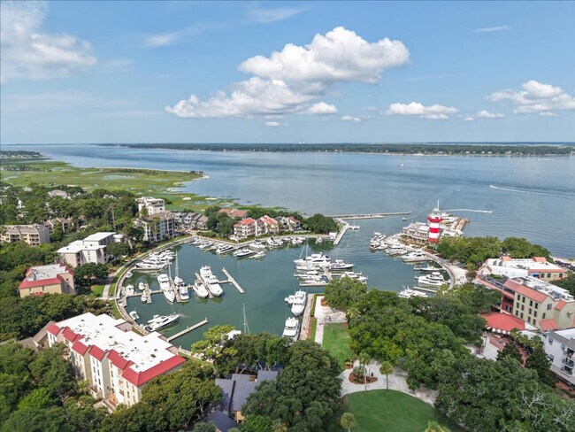 Building Photo - 2041 Deer Island Rd