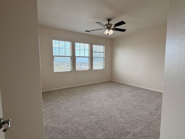 Building Photo - 1729 Cripple Creek Dr