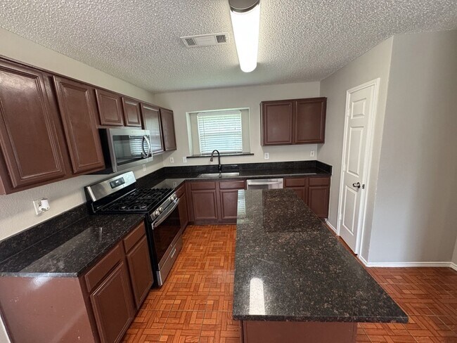 Building Photo - 1508 Mountain Side Dr