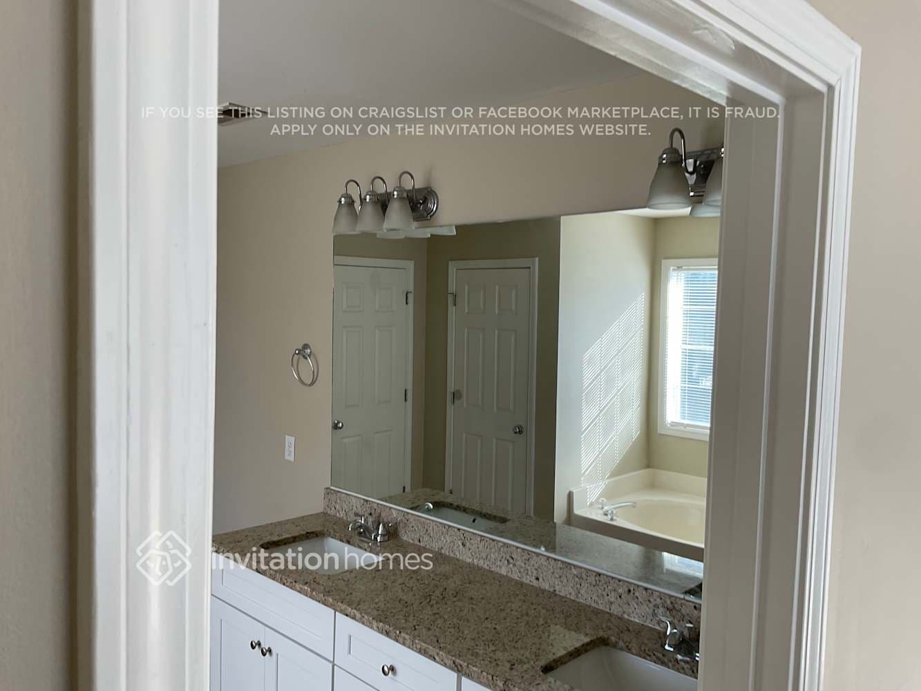 Building Photo - 4622 Insdale Dr NW