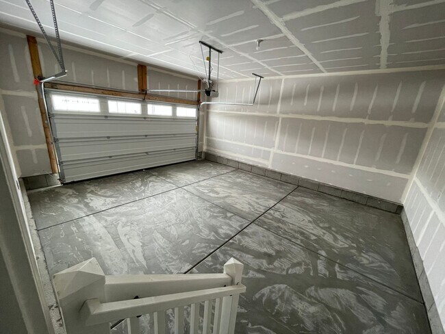 Building Photo - Fantastic GORGEOUS Home!