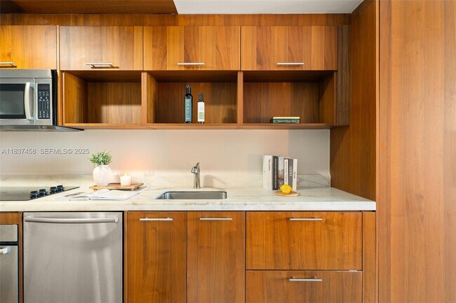 Building Photo - 50 Biscayne Blvd