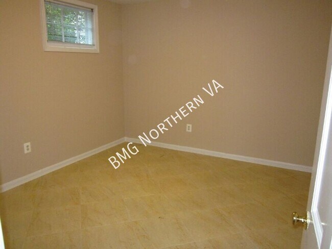Building Photo - 1160 Wimbledon Dr