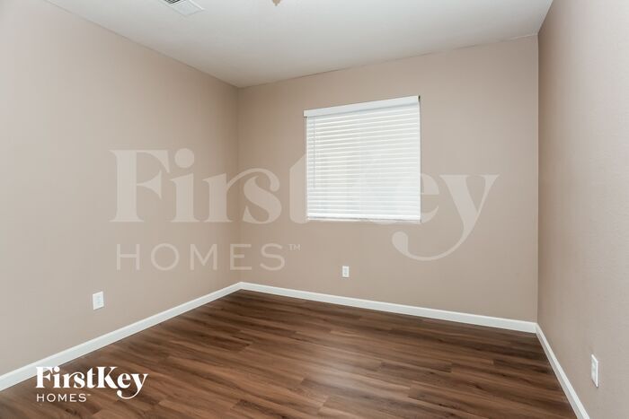 Building Photo - 9135 Green Frost Dr