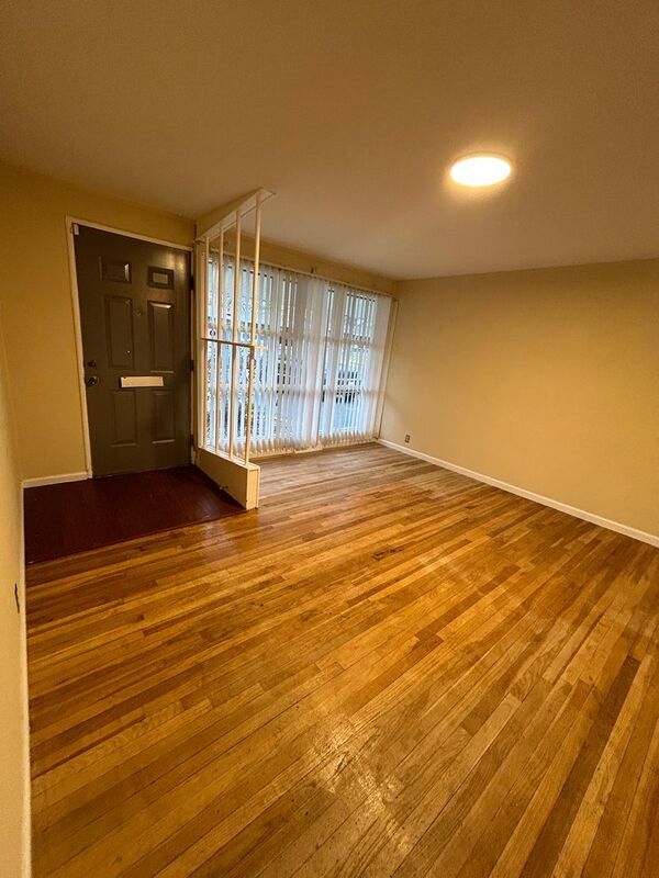 Building Photo - 10322 Monarch Dr