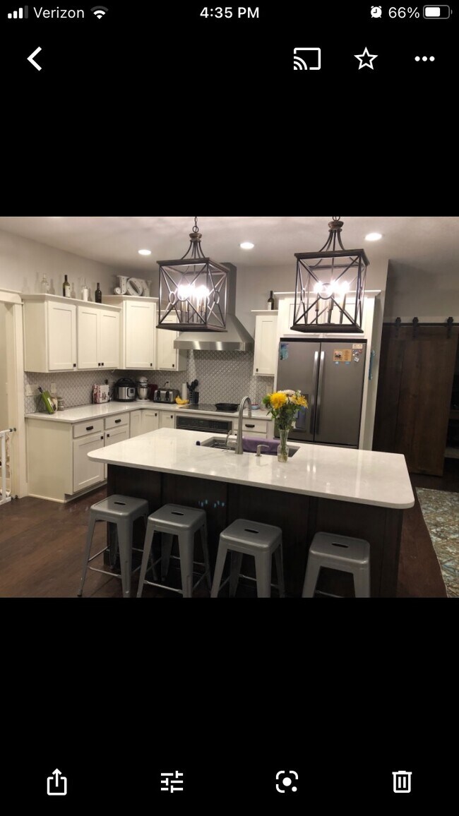 Kitchen - 4204 SW Ash Ct