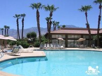 Building Photo - Cathedral Springs 2402