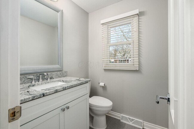 Building Photo - 1350 Marlyn Dr