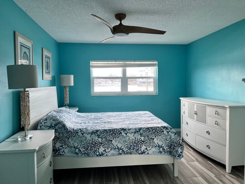 Building Photo - 5157 Silent Loop