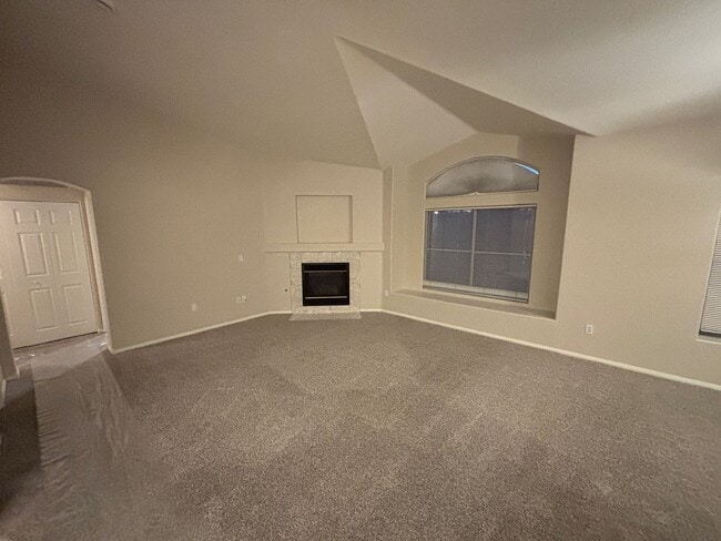 Building Photo - 2 Bed/ 2 Bath upstairs Condo in Guard Gated Painted Desert