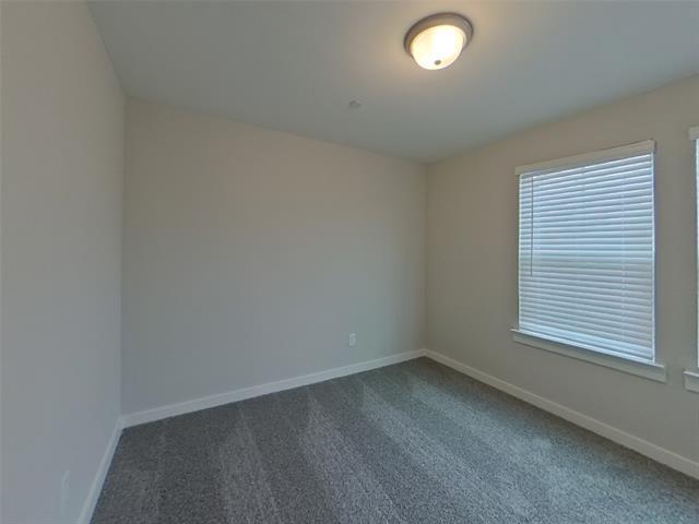 Building Photo - 317 Lincoln Cir