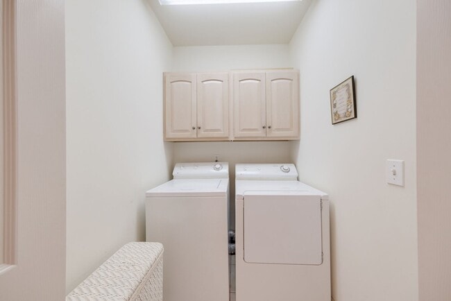 Building Photo - NEW LISTING-3 bedroom, 3 bathroom condo FO...