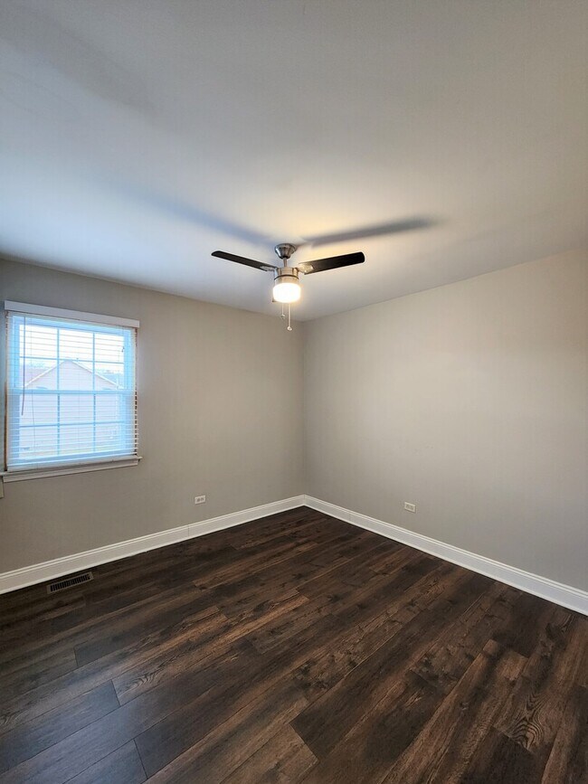 Building Photo - 1176 Sumac Trail