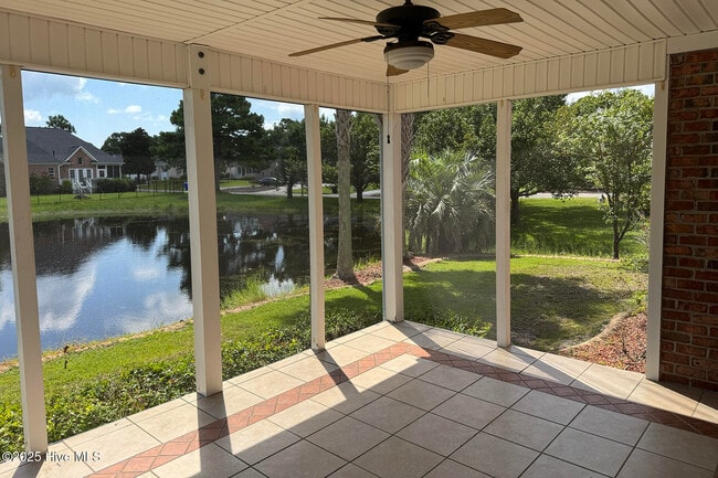 Building Photo - 8405 Fiddlestick Way