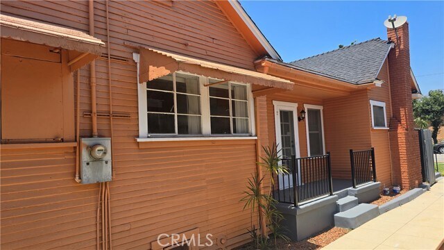 Building Photo - 416 W Lexington Dr